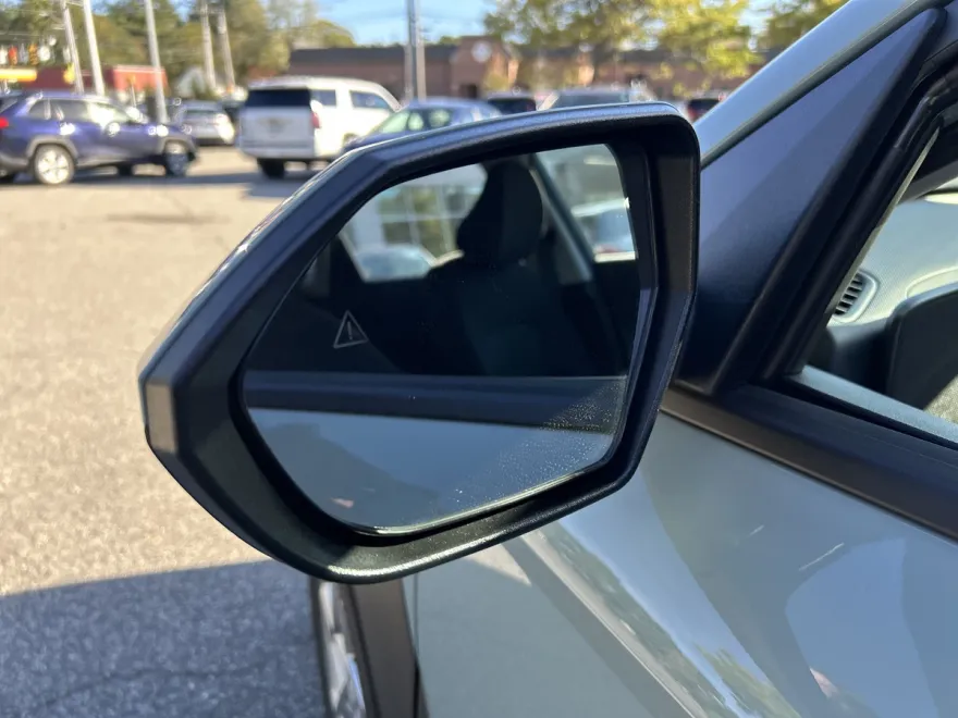 2026 Hyundai Kona SE photo 1
