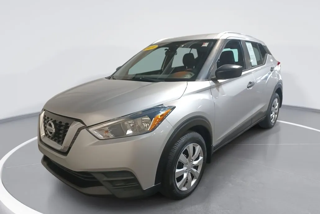2019 Nissan Kicks S photo 1