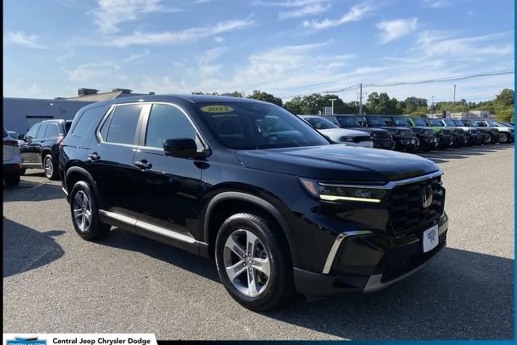 2023 Honda Pilot EX-L photo 1