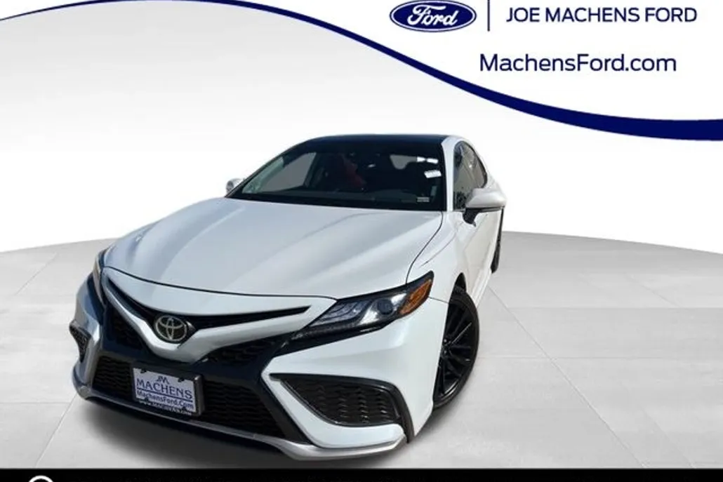 2021 Toyota Camry XSE photo 1