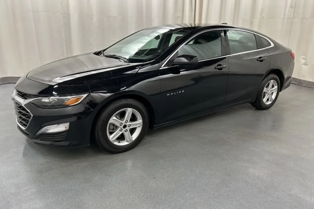 2022 Chevrolet Malibu photo 1