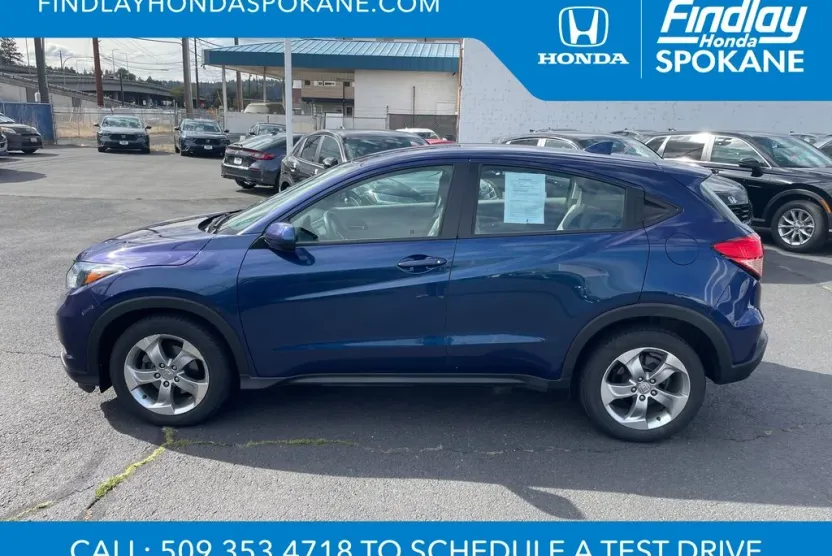 2017 Honda HR-V LX photo 1