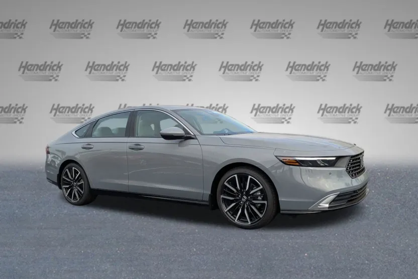 2025 Honda Accord Touring photo 1