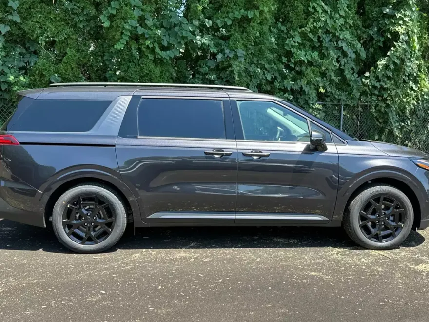 2026 Kia Carnival SX Prestige photo 1