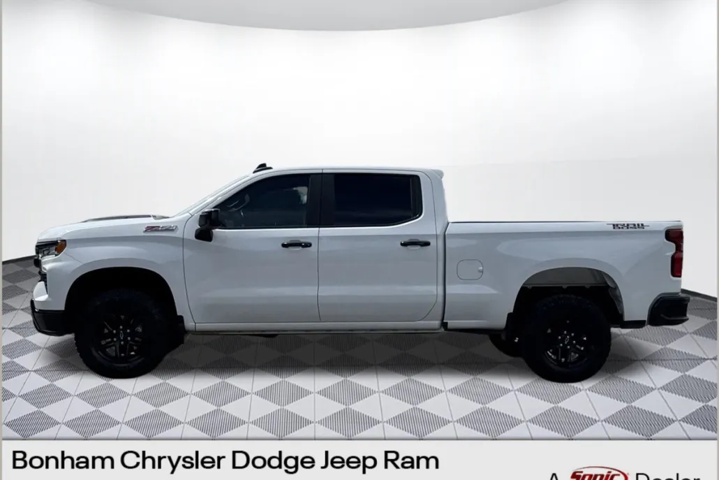 2023 Chevrolet Silverado 1500 LT Trail Boss photo 1