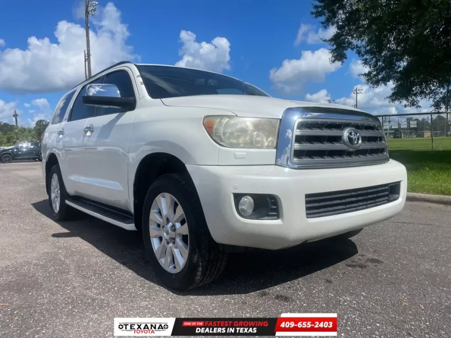 2013 Toyota Sequoia Platinum photo 1