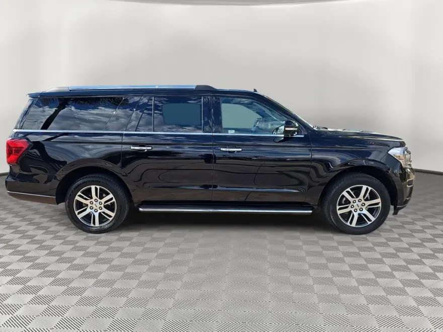 2023 Ford Expedition MAX Limited photo 1