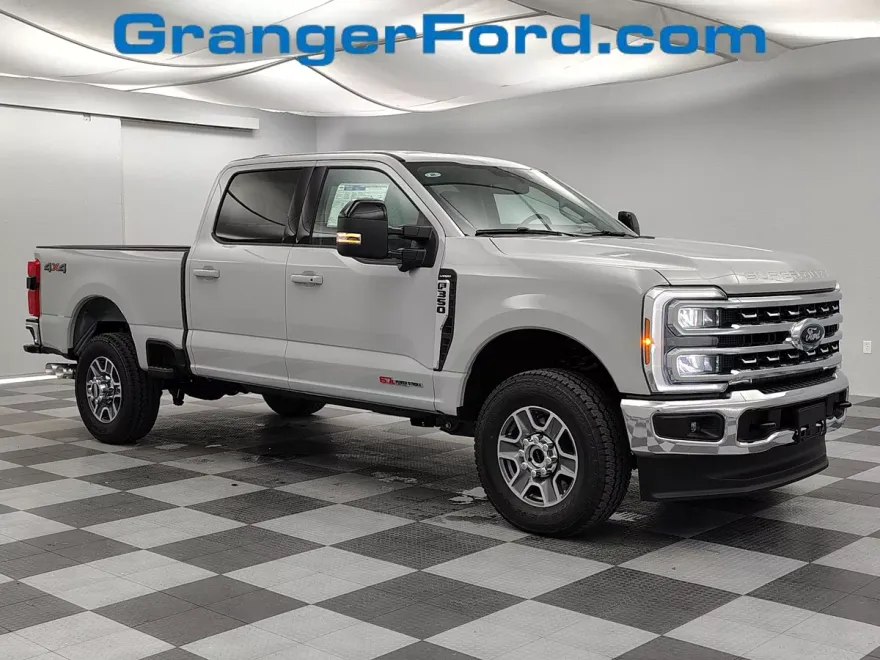2025 Ford F-350 Lariat photo 1
