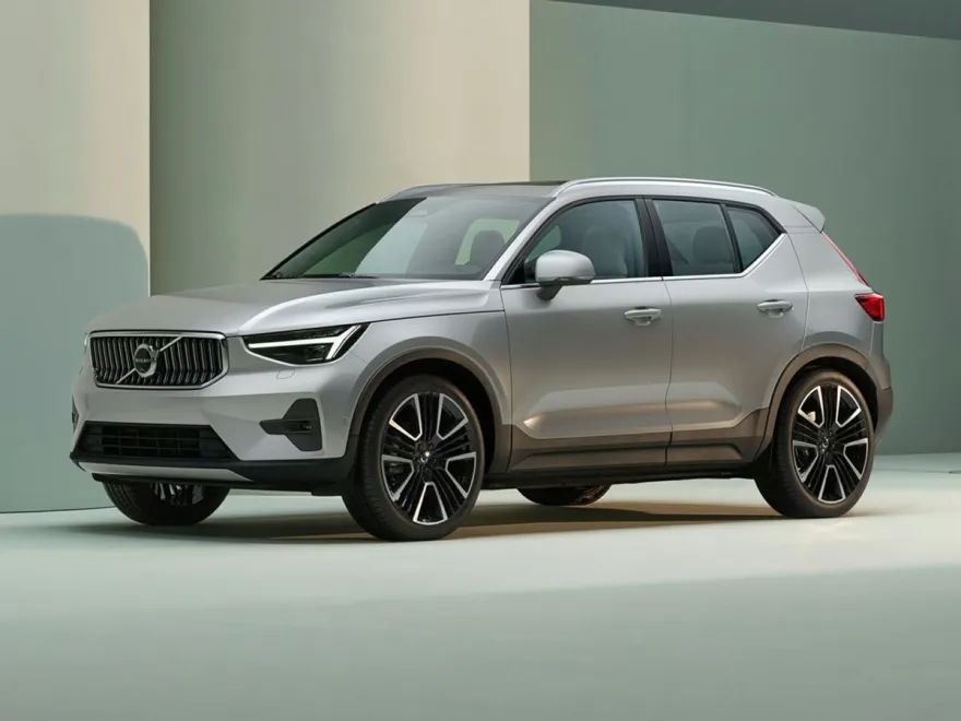 2023 Volvo XC40 Plus photo 1