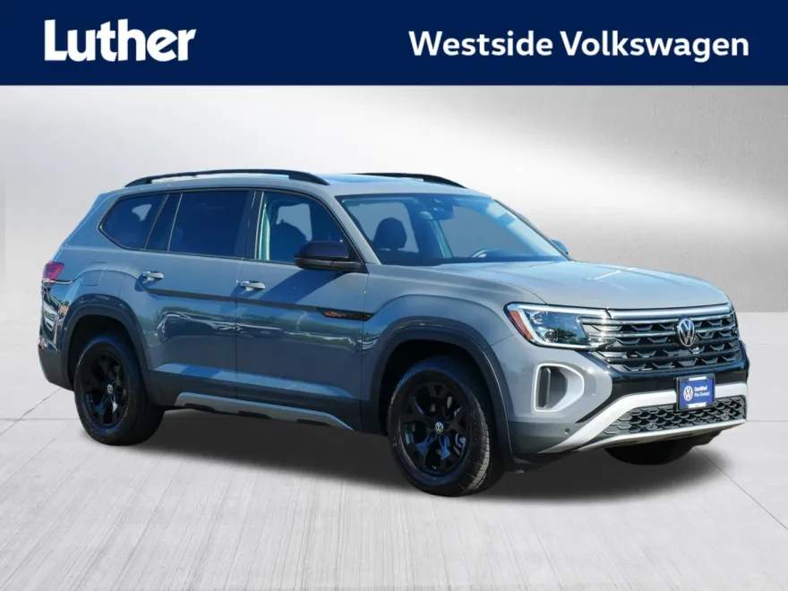 2024 Volkswagen Atlas Peak Edition SEL photo 1