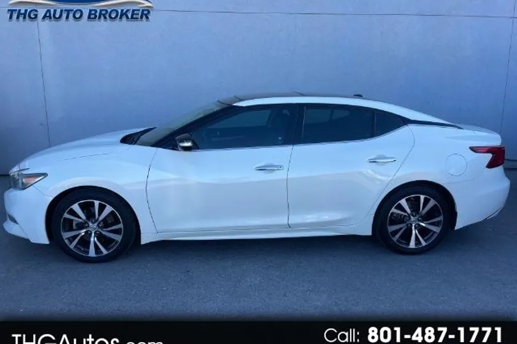 2017 Nissan Maxima SL photo 1