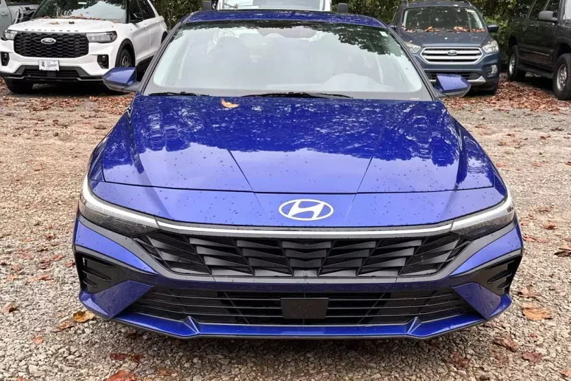 2024 Hyundai Elantra SEL Convenience photo 1