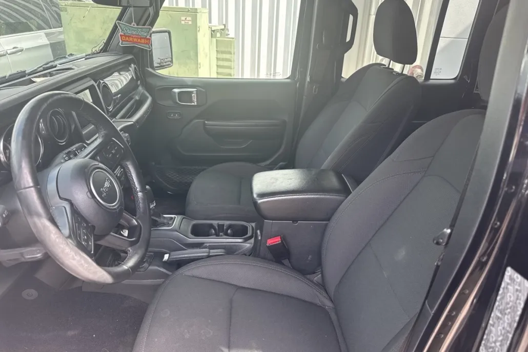 2021 Jeep Wrangler Unlimited Sport Altitude photo 1