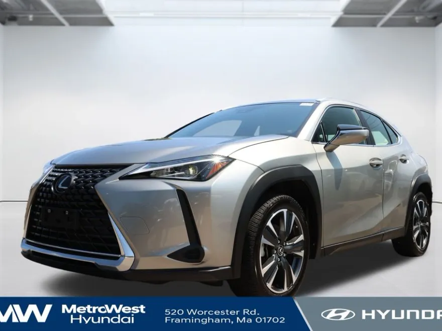 2022 Lexus UX 200 photo 1