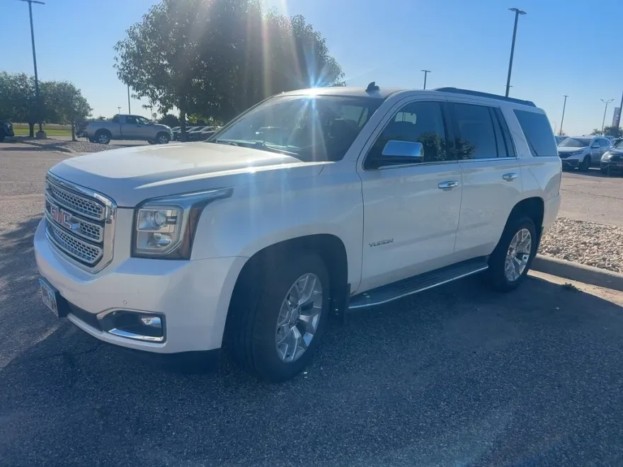 2015 Gmc Yukon SLT photo 1