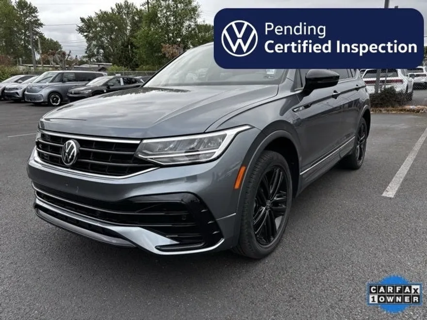 2022 Volkswagen Tiguan SE R-Line Black photo 2