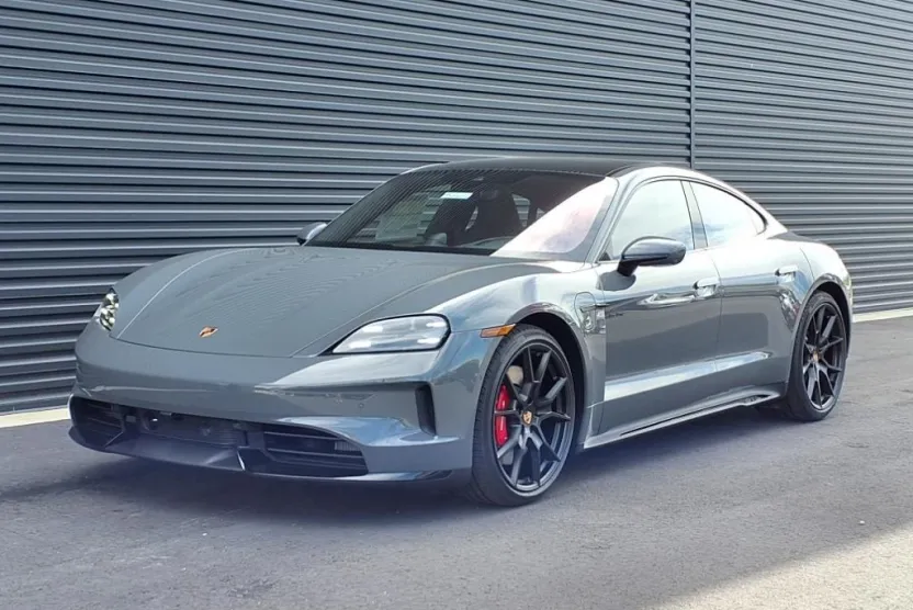 2026 Porsche Taycan GTS photo 1