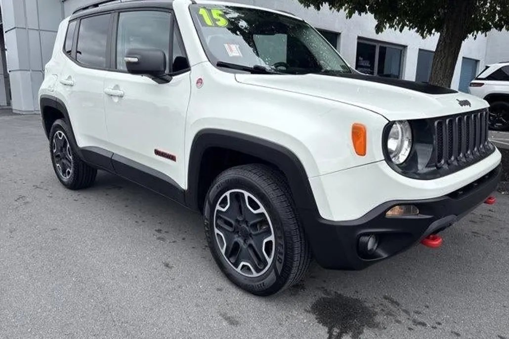 2015 Jeep Renegade Trailhawk photo 1