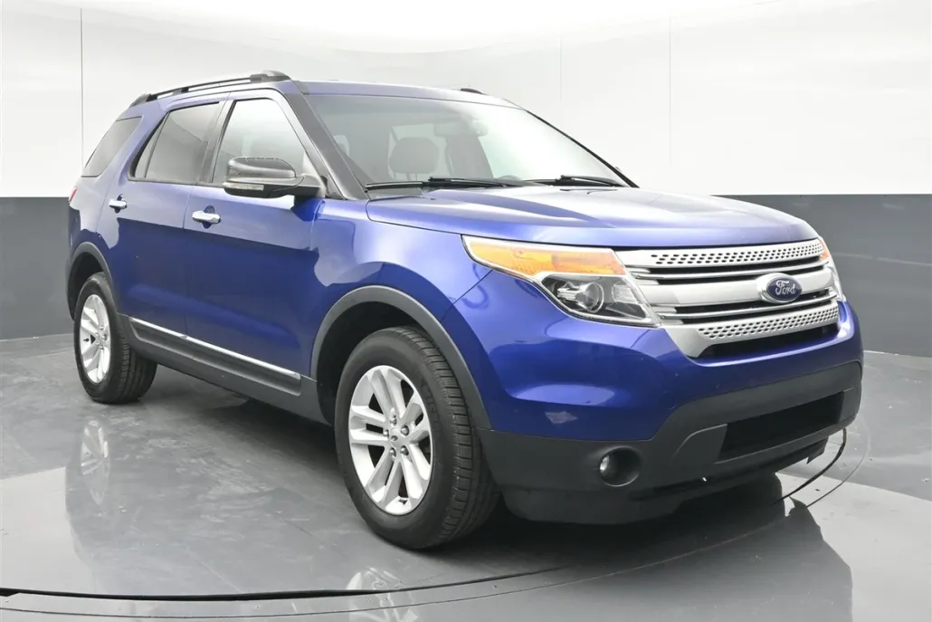 2013 Ford Explorer XLT photo 1