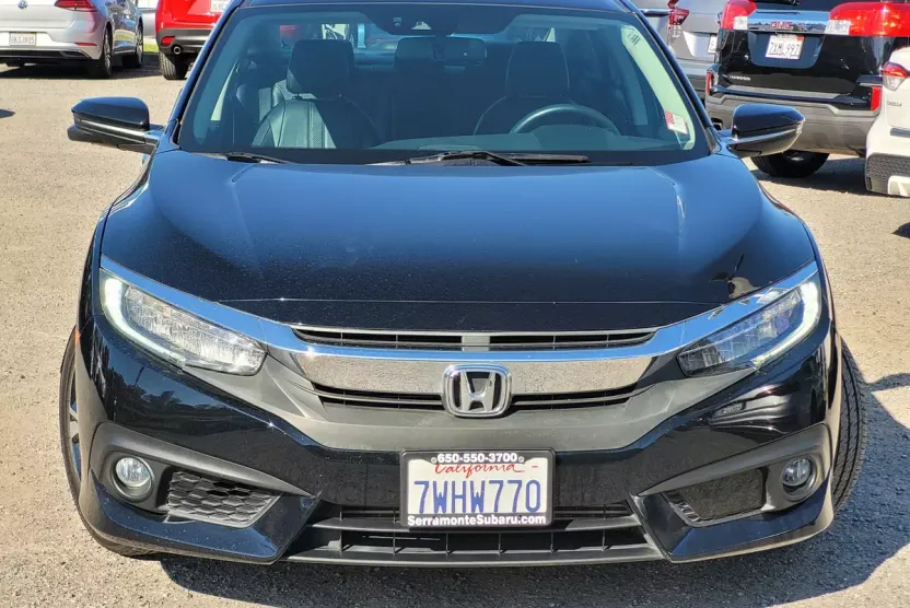 2016 Honda Civic Touring photo 1