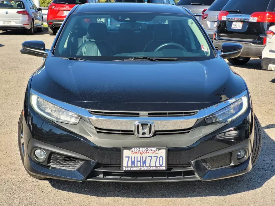 2016 Honda Civic Touring photo 1