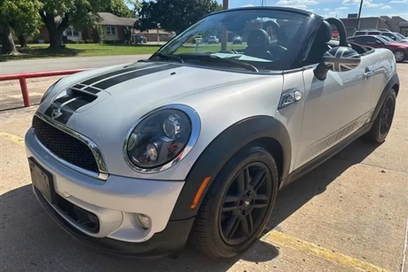 2013 Mini Cooper Roadster S photo 1