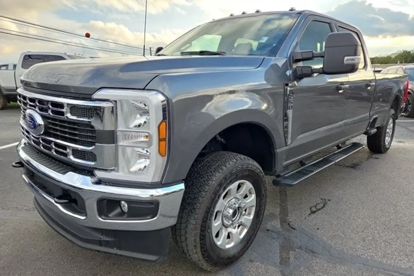 2024 Ford F-250 XLT photo 1