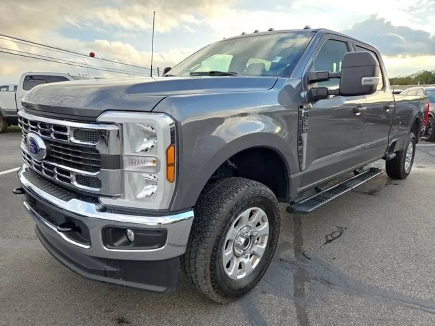 2024 Ford F-250 XLT photo 1