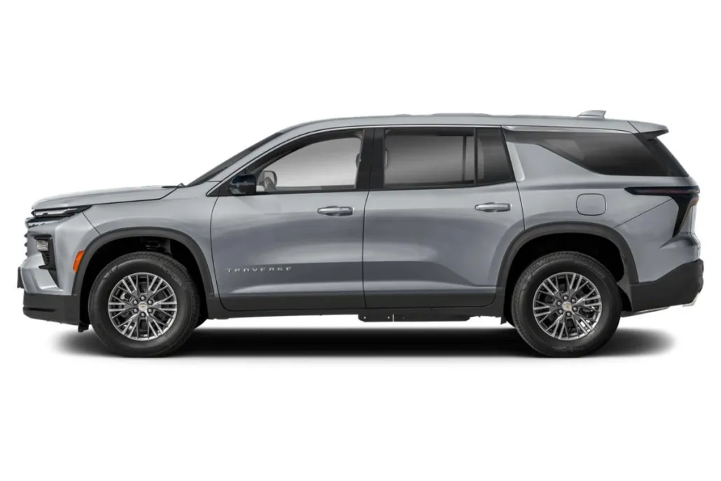 2024 Chevrolet Traverse LS photo 1
