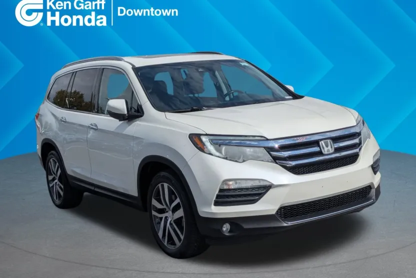 2018 Honda Pilot Elite photo 1