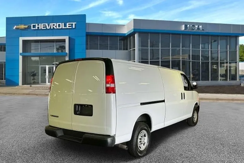 2023 Chevrolet Express Cargo 2500 Base photo 1