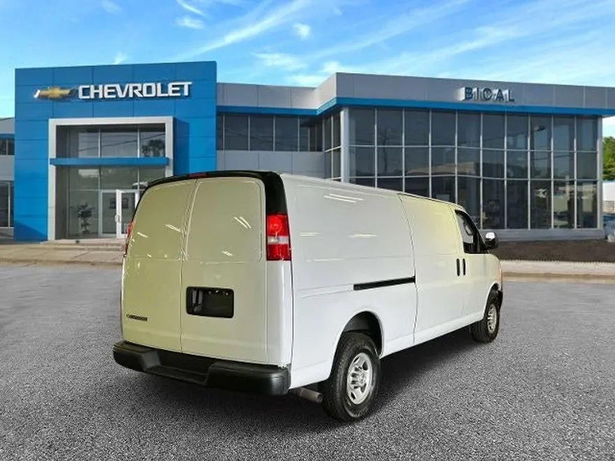 2023 Chevrolet Express Cargo 2500 Base photo 1