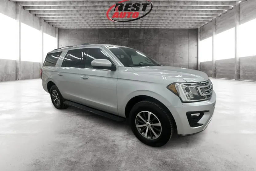2019 Ford Expedition MAX XLT photo 1