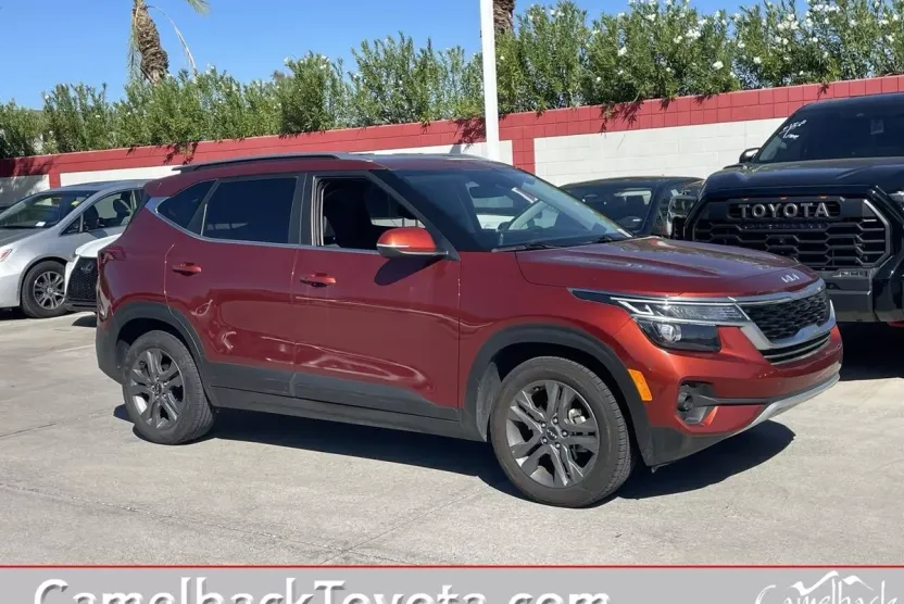 2023 Kia Seltos S photo 1