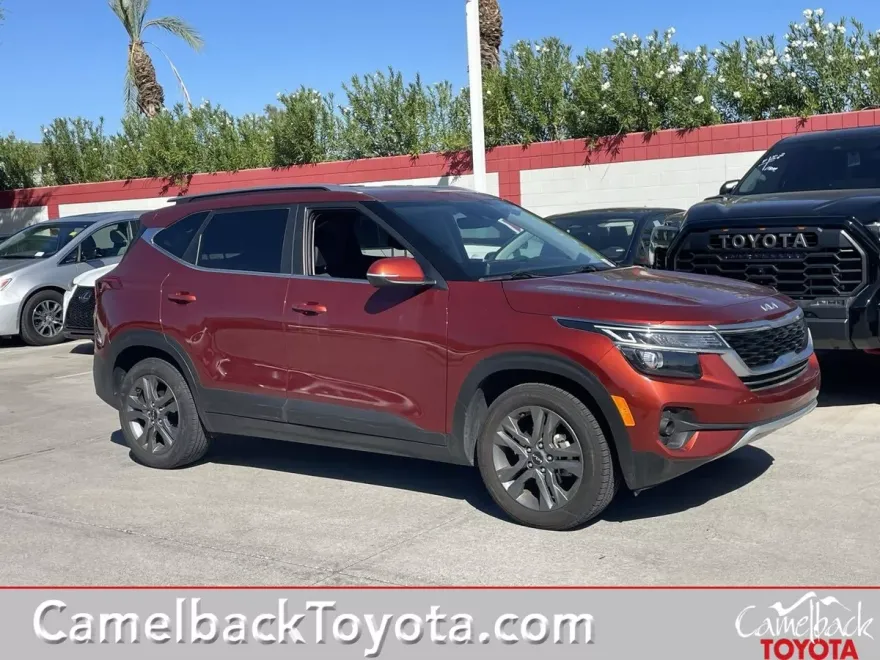 2023 Kia Seltos S photo 1