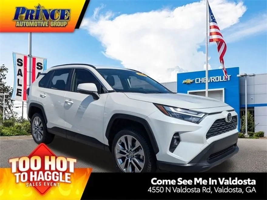 2022 Toyota RAV4 XLE Premium photo 1