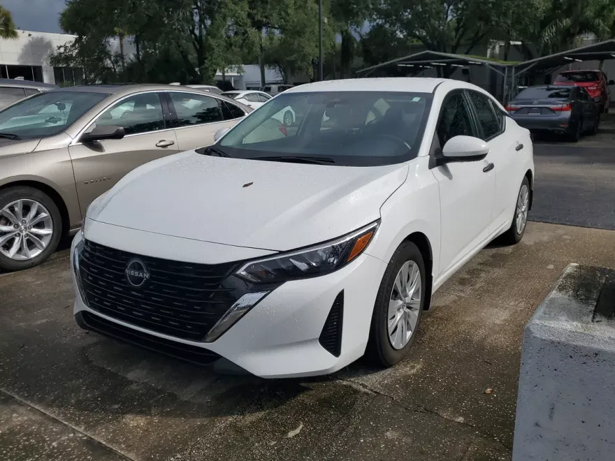 2024 Nissan Sentra S photo 1