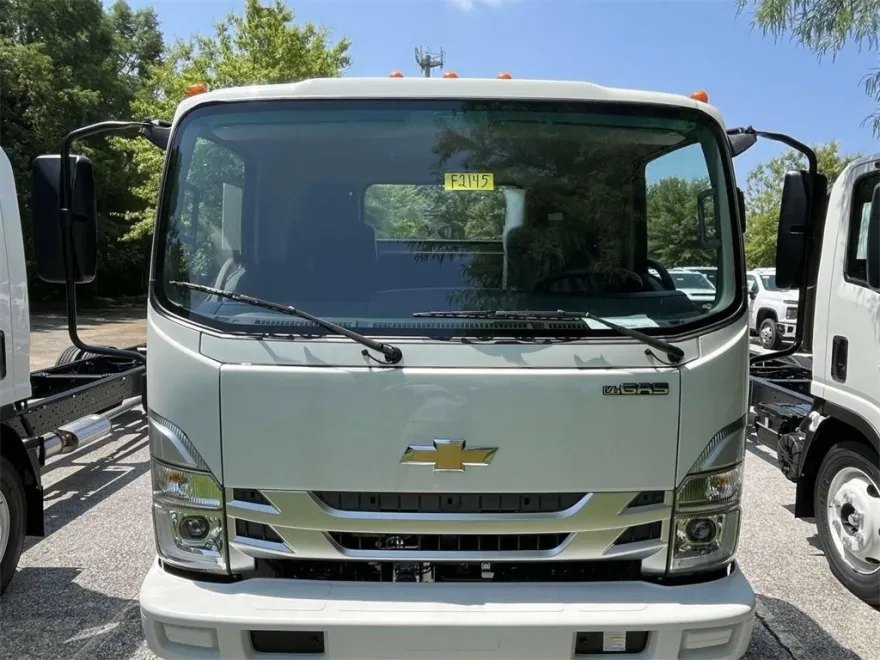 2025 Chevrolet Silverado 4500HD photo 1