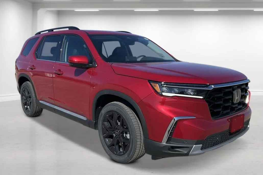 2025 Honda Pilot Touring photo 1