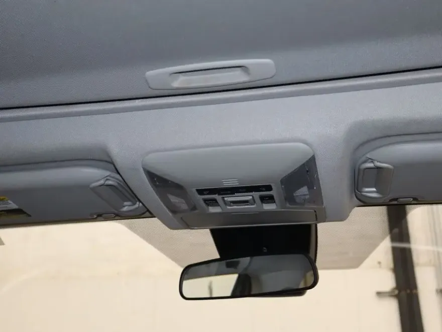 2024 Toyota RAV4 XLE Premium photo 21