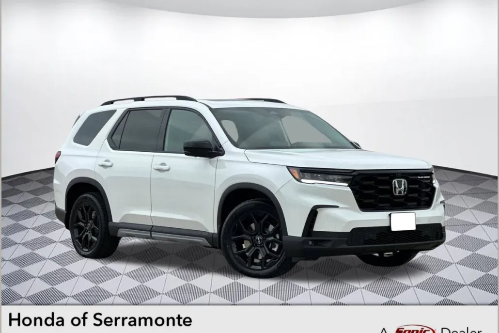 2025 Honda Pilot Black Edition photo 1