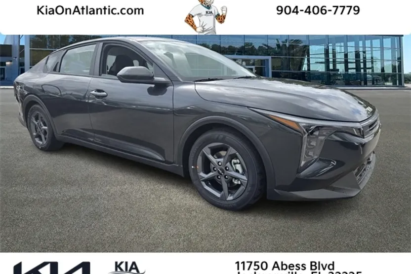 2025 Kia K4 LXS photo 1