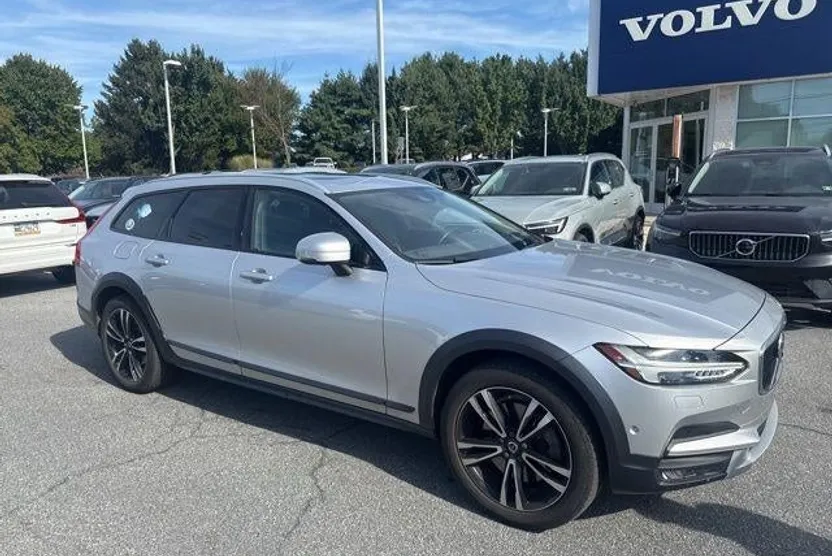 2018 Volvo V90 Cross Country T5 AWD photo 1