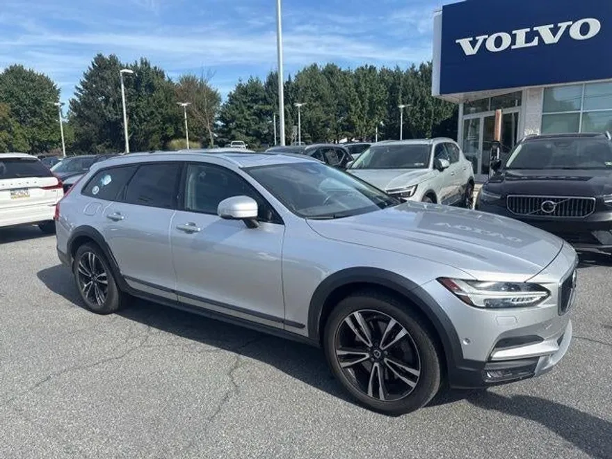 2018 Volvo V90 Cross Country T5 AWD photo 1