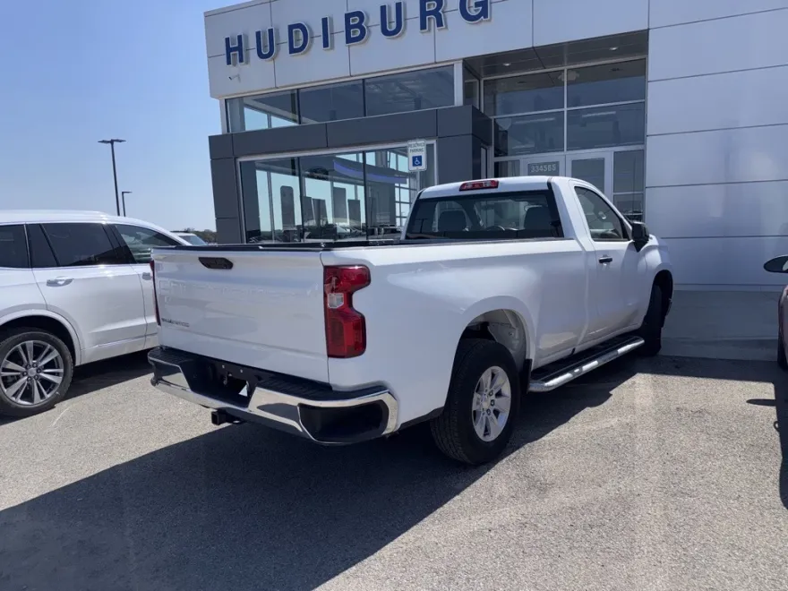 2024 Chevrolet Silverado 1500 photo 1