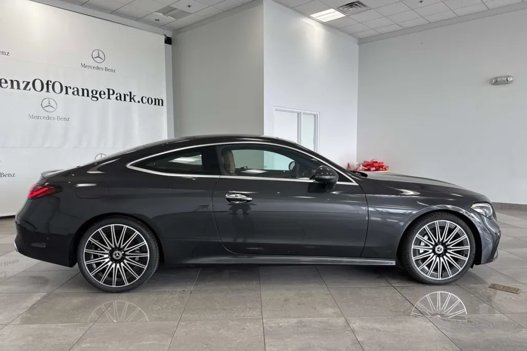 2026 Mercedes Benz CLE 450 4MATIC Coupe photo 1