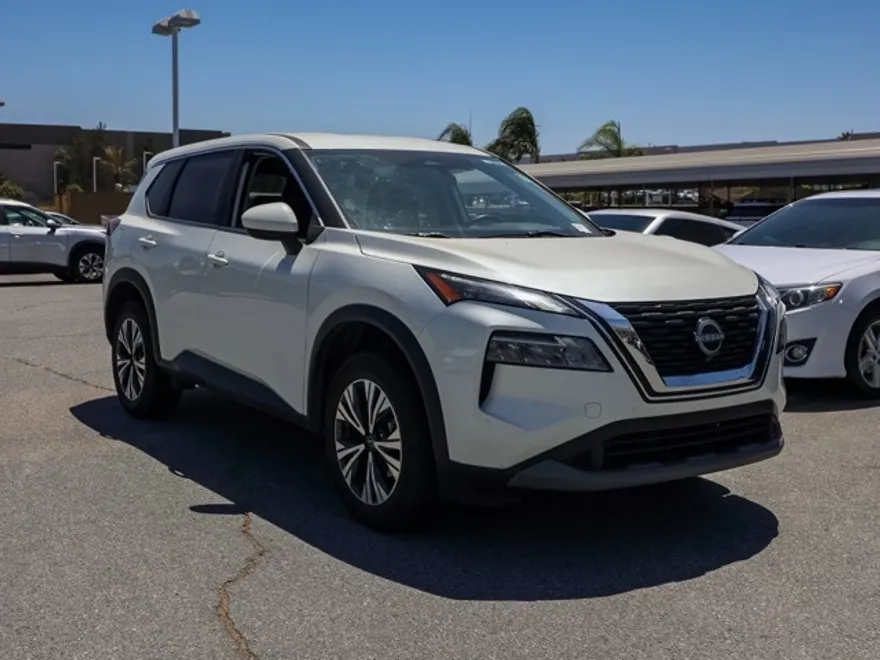 2023 Nissan Rogue SV photo 1