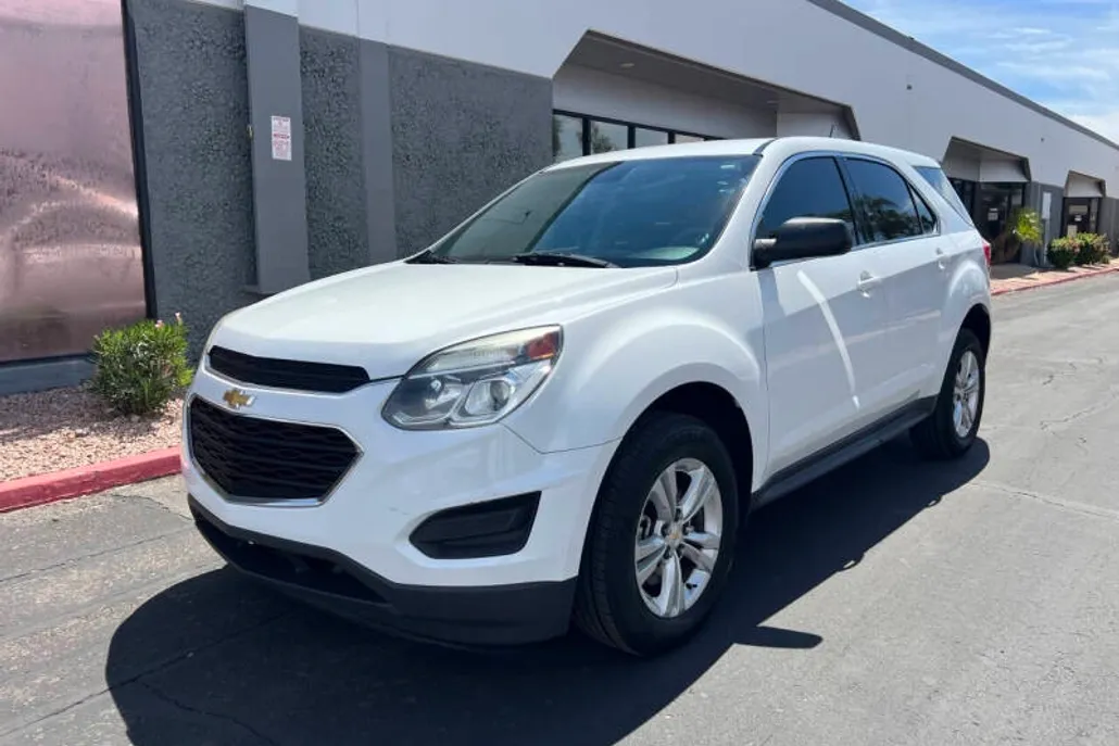 2016 Chevrolet Equinox LS photo 1