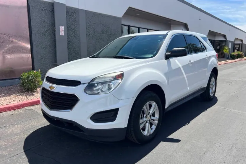 2016 Chevrolet Equinox LS photo 1