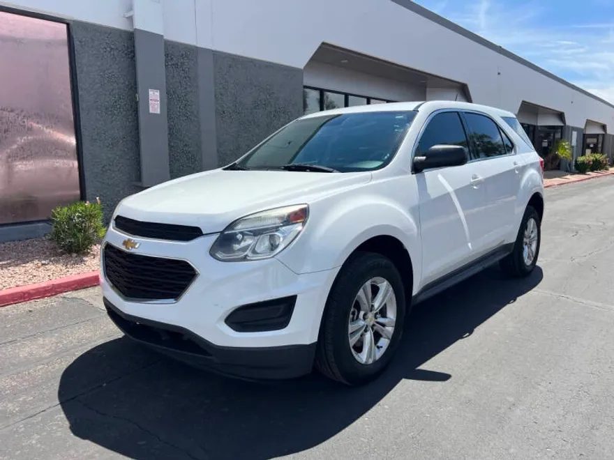 2016 Chevrolet Equinox LS photo 1